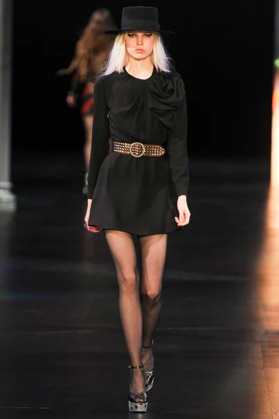 Look 29